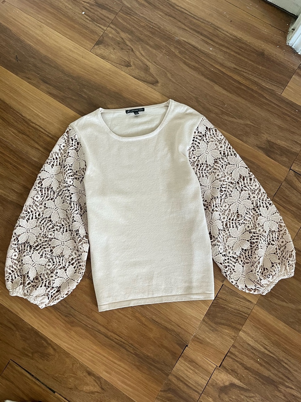 Adrianna Papell Beige Knit Sweater Top Floral Crochet Lace Balloon Sleeve Small